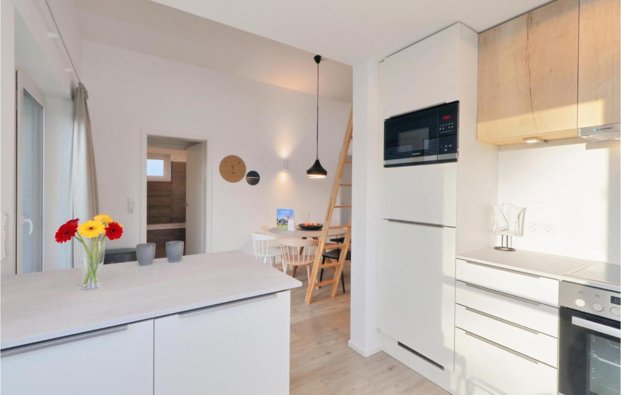 Lovely Home In Lembruch-Duemmer See With Wifi Eksteriør billede