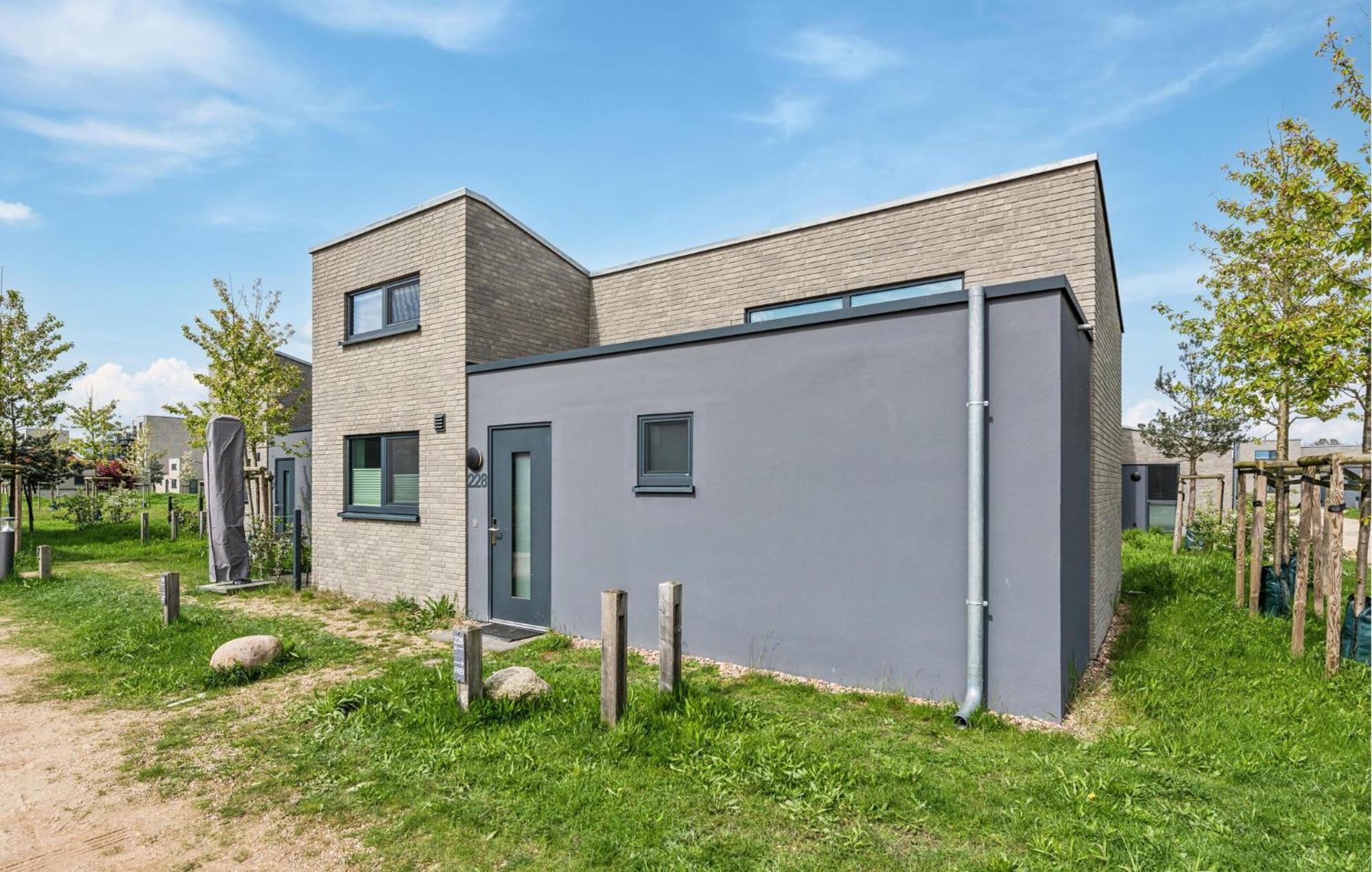 Lovely Home In Lembruch-Duemmer See With Wifi Eksteriør billede